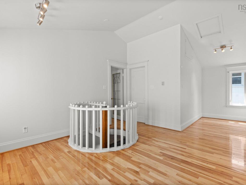 












6277 Lawrence Street

,
Halifax,




NS
B3L 1J8

