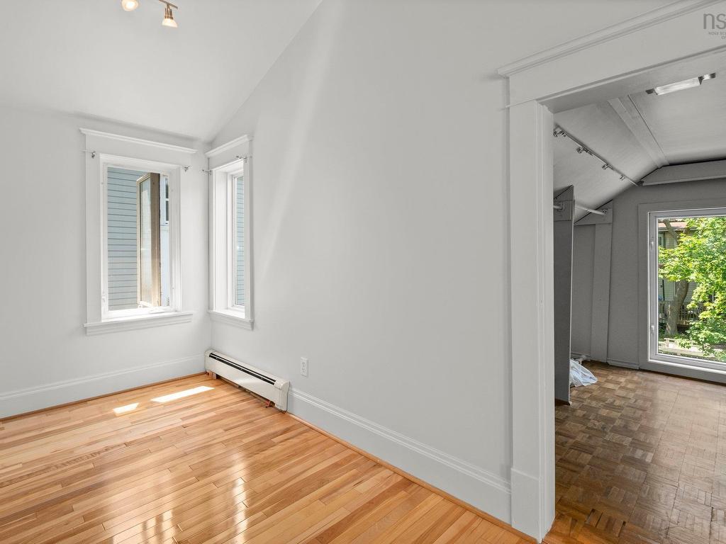 












6277 Lawrence Street

,
Halifax,




NS
B3L 1J8

