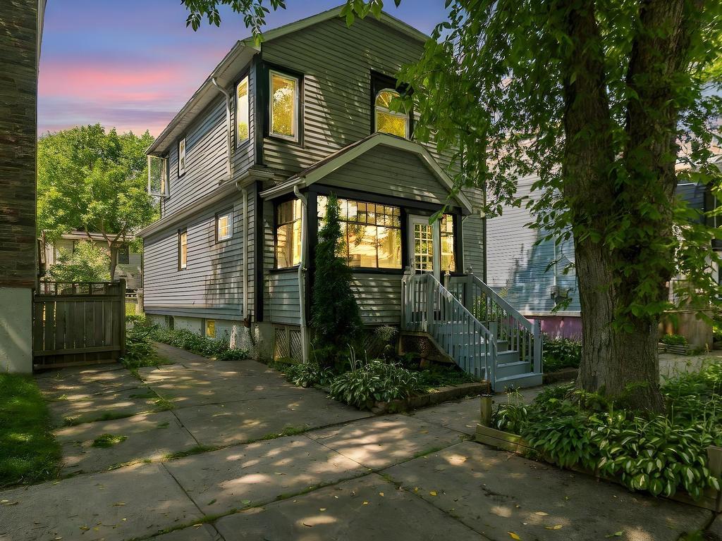 












6277 Lawrence Street

,
Halifax,




NS
B3L 1J8

