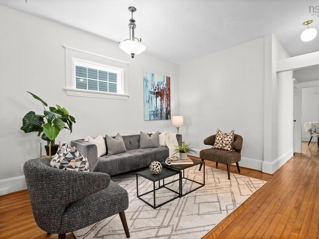 












6277 Lawrence Street

,
Halifax,




NS
B3L 1J8

