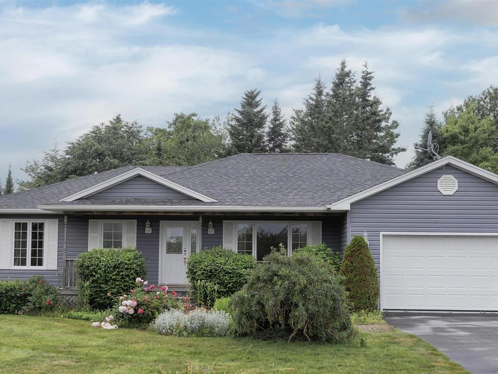 












647 Gray Road

,
Debert,




NS
B0M 1G0

