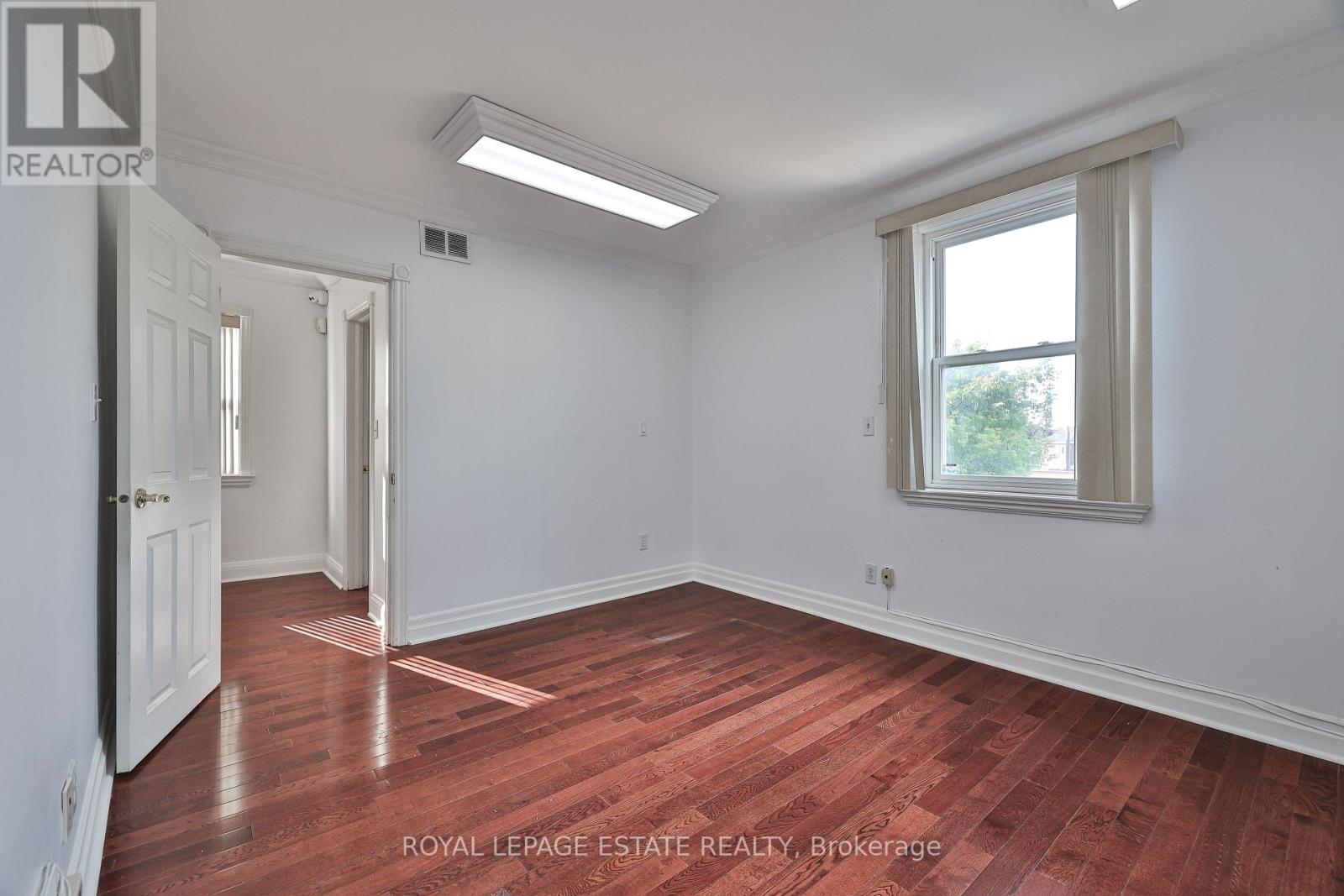 












1279 WESTON ROAD

,
Toronto,




Ontario
M6M4R2

