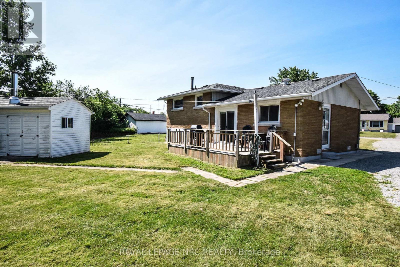 












4 COURT STREET

,
Fort Erie (Central),




Ontario
L2A2G4

