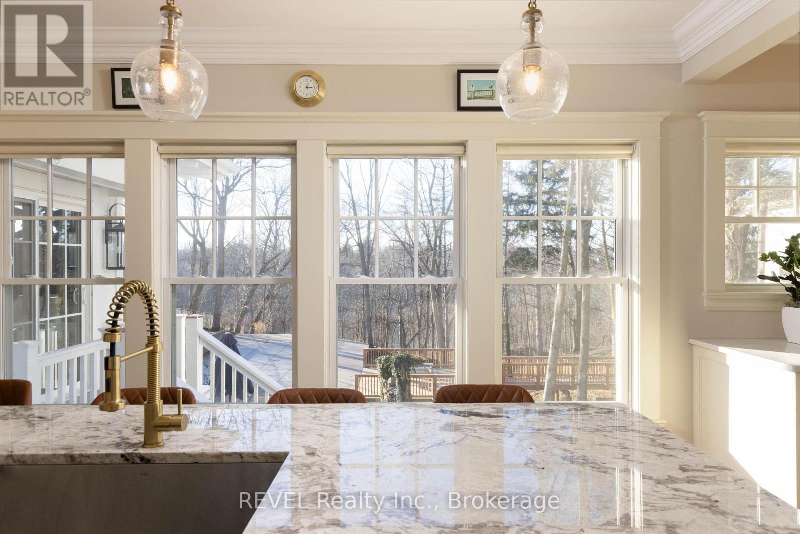 












50 HILLCREST AVENUE

,
St. Catharines (Old Glenridge),




Ontario
L2R4Y1

