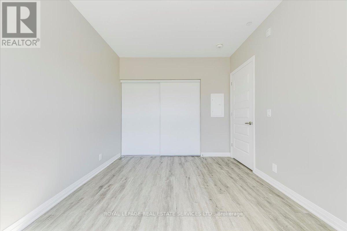 












414 - 102 GROVEWOOD COMMON

,
Oakville,




Ontario
L6H0X2

