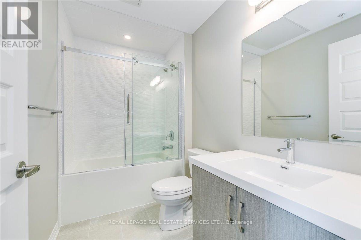 












414 - 102 GROVEWOOD COMMON

,
Oakville,




Ontario
L6H0X2

