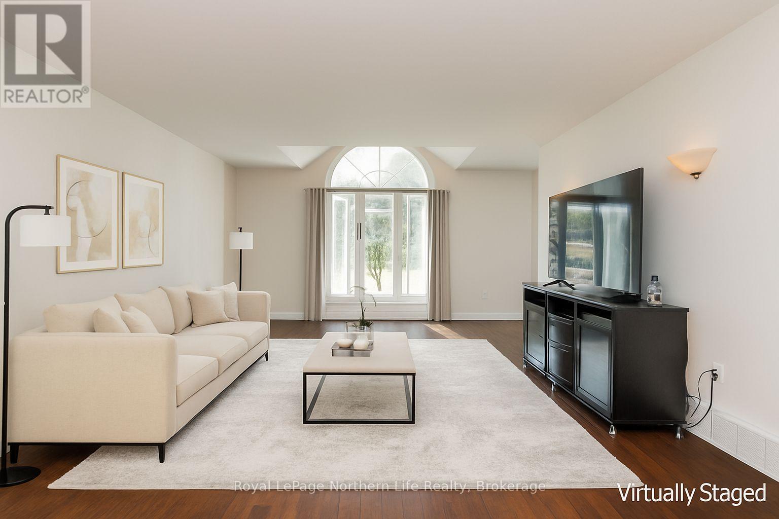 












28 MARIAH STREET

,
North Bay (Ferris),




Ontario
P1A4L9

