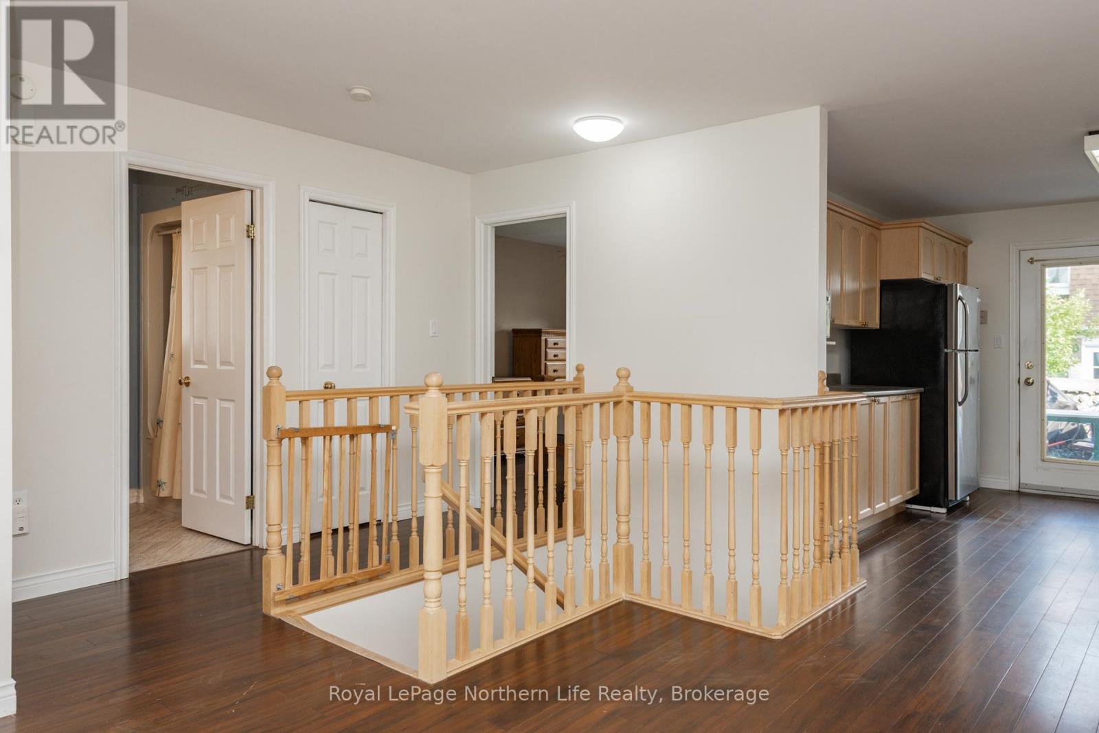 












28 MARIAH STREET

,
North Bay (Ferris),




Ontario
P1A4L9

