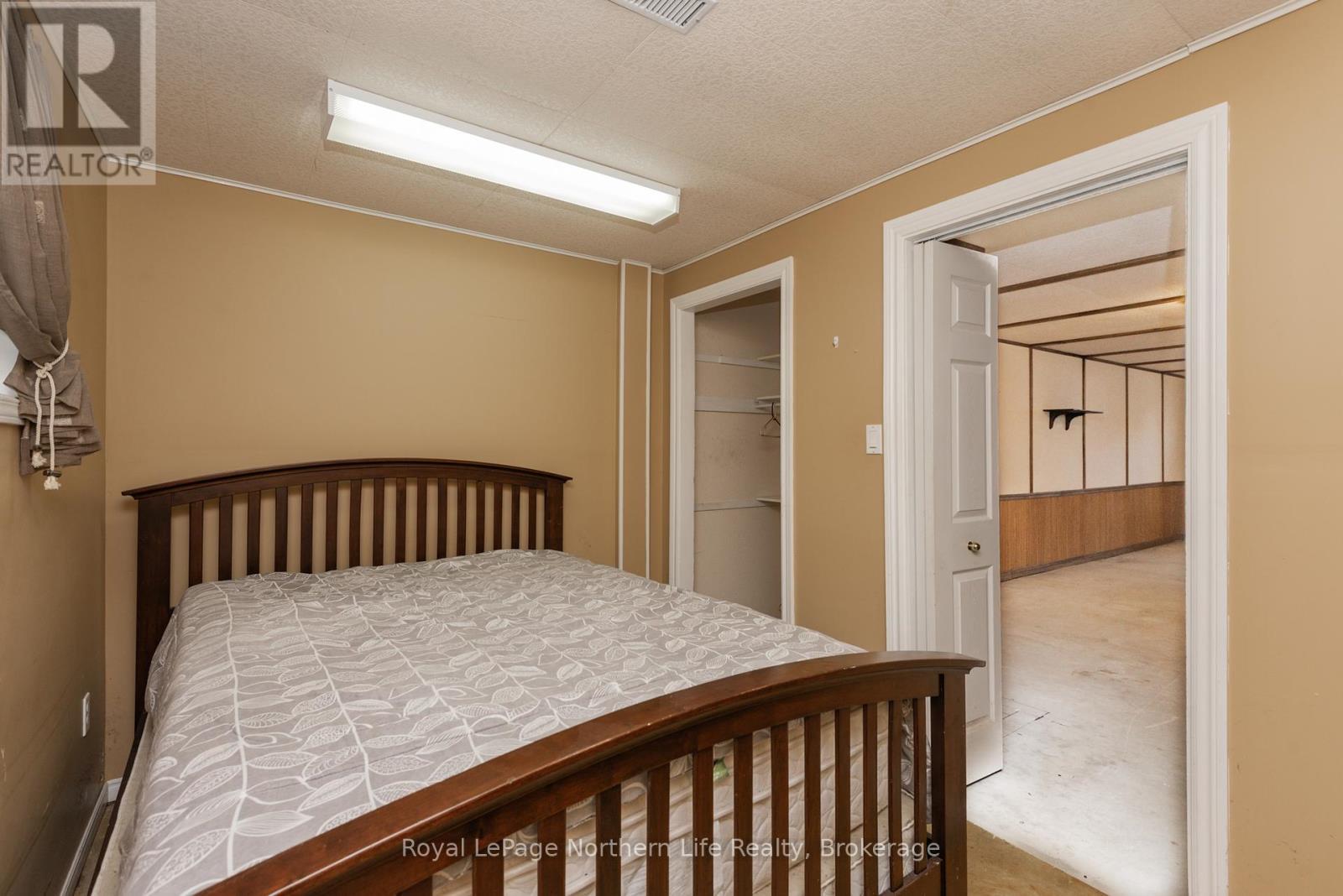 












28 MARIAH STREET

,
North Bay (Ferris),




Ontario
P1A4L9

