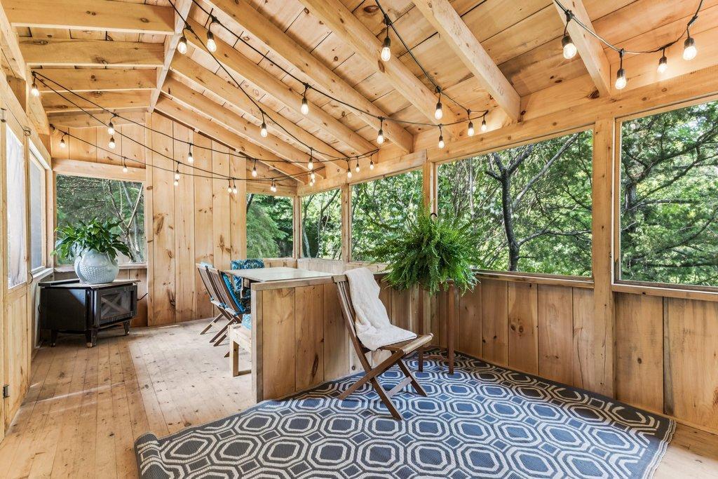 









3


Ch. du Vallon

,
Chelsea,




QC
J9B1P5

