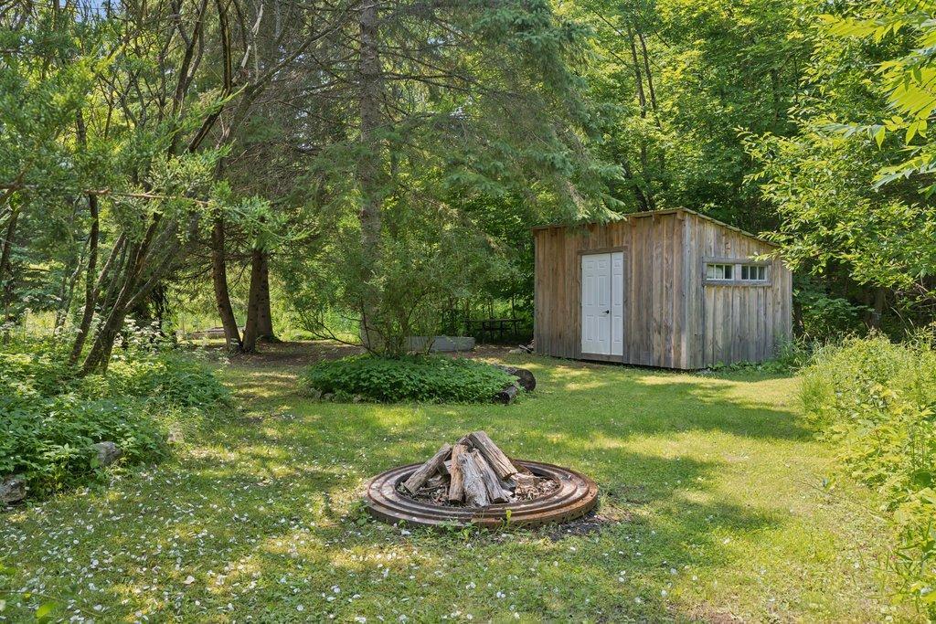 









3


Ch. du Vallon

,
Chelsea,




QC
J9B1P5


