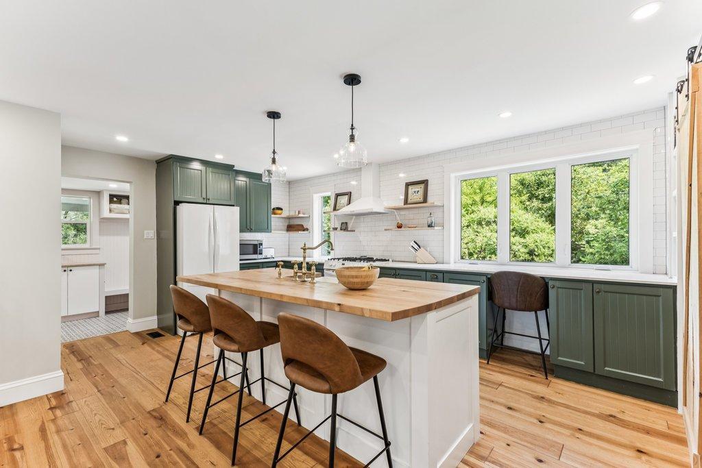 









3


Ch. du Vallon

,
Chelsea,




QC
J9B1P5

