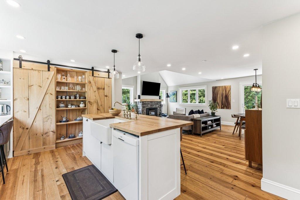 









3


Ch. du Vallon

,
Chelsea,




QC
J9B1P5

