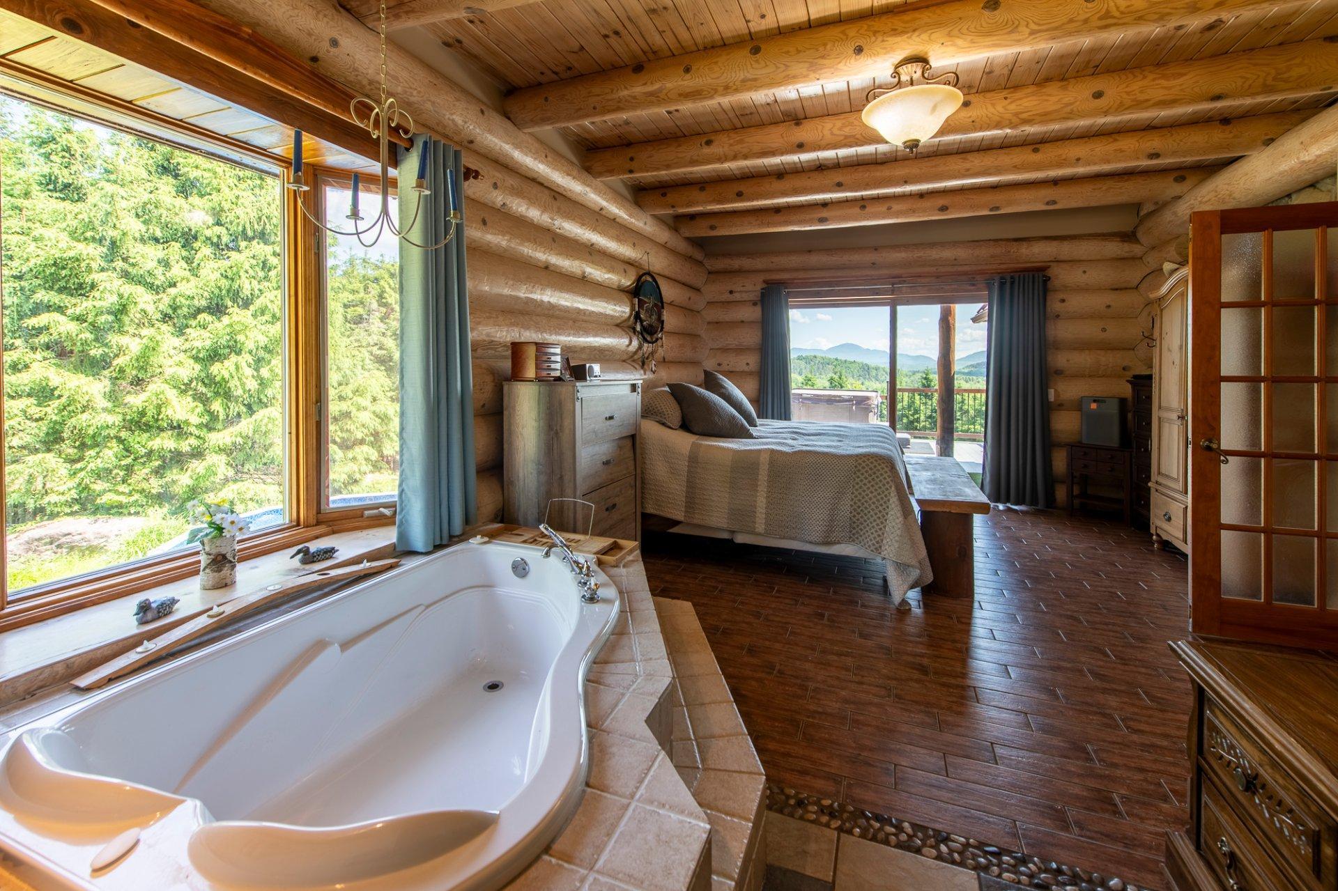 









5


Ch. Ledoux

,
Saint-Étienne-de-Bolton,




QC
J0E2E0

