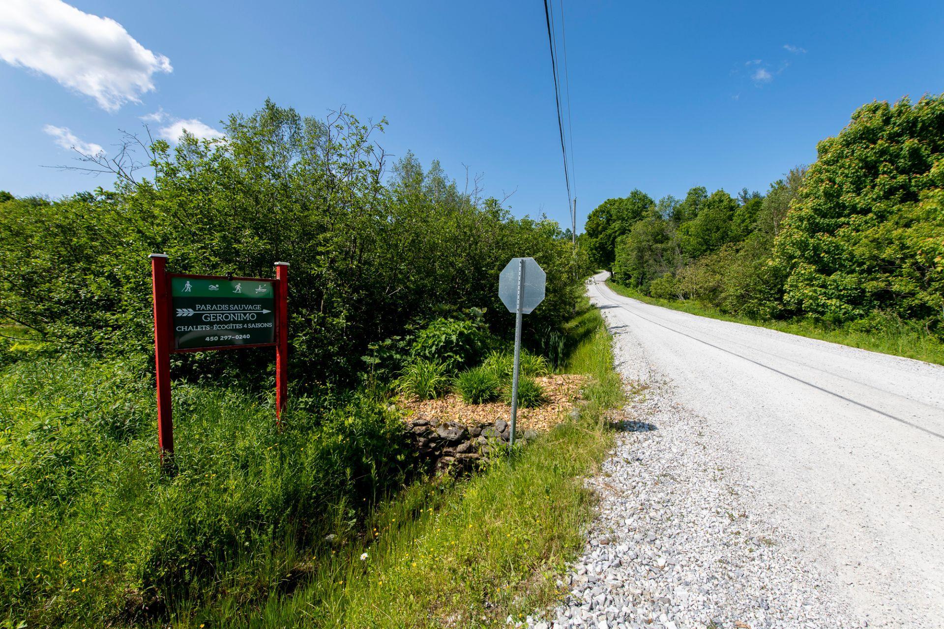 









5


Ch. Ledoux

,
Saint-Étienne-de-Bolton,




QC
J0E2E0


