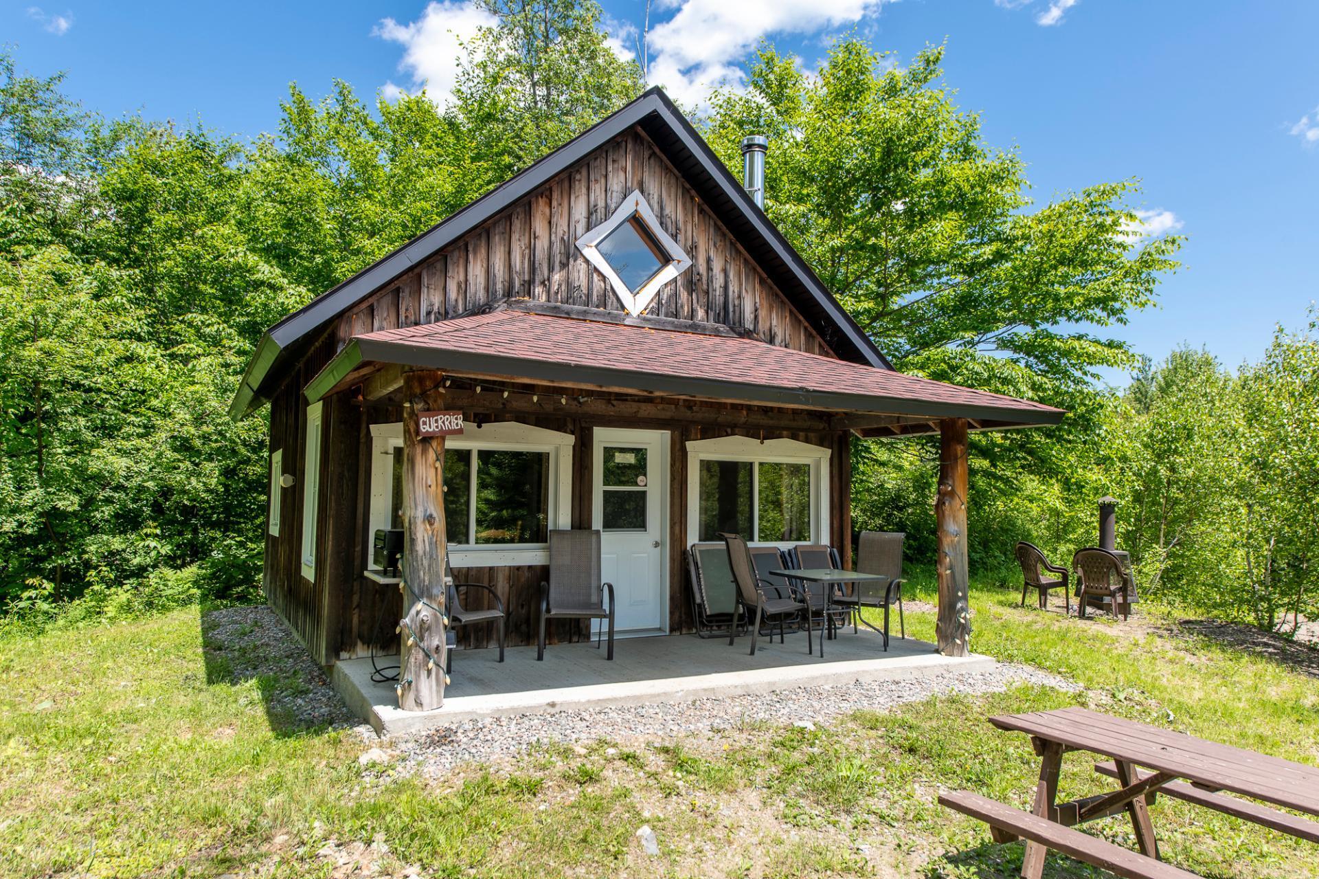 









5


Ch. Ledoux

,
Saint-Étienne-de-Bolton,




QC
J0E2E0

