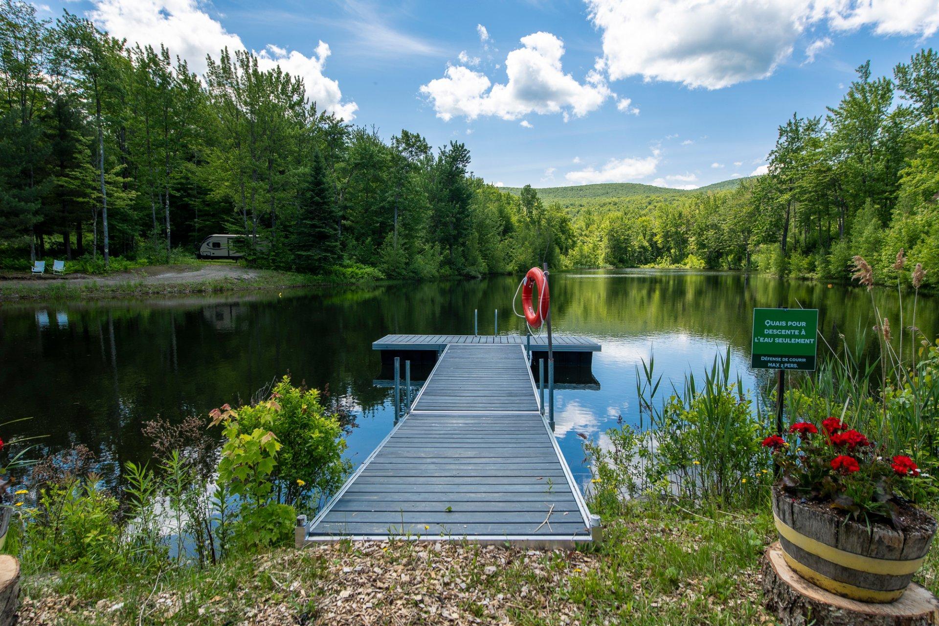 









5


Ch. Ledoux

,
Saint-Étienne-de-Bolton,




QC
J0E2E0

