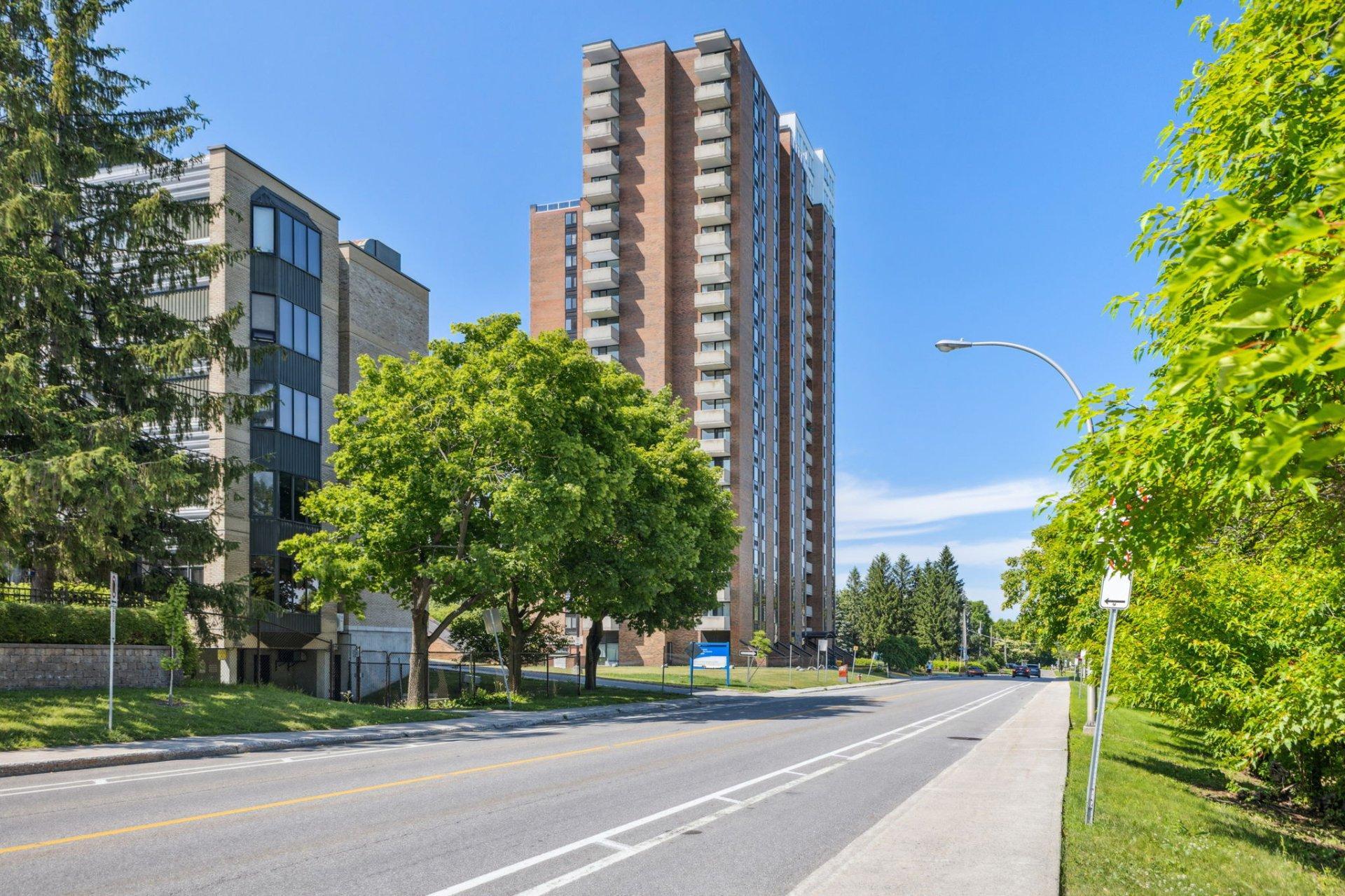 









285


Rue Laurier

,
Gatineau (Hull),




QC
J9A1M5

