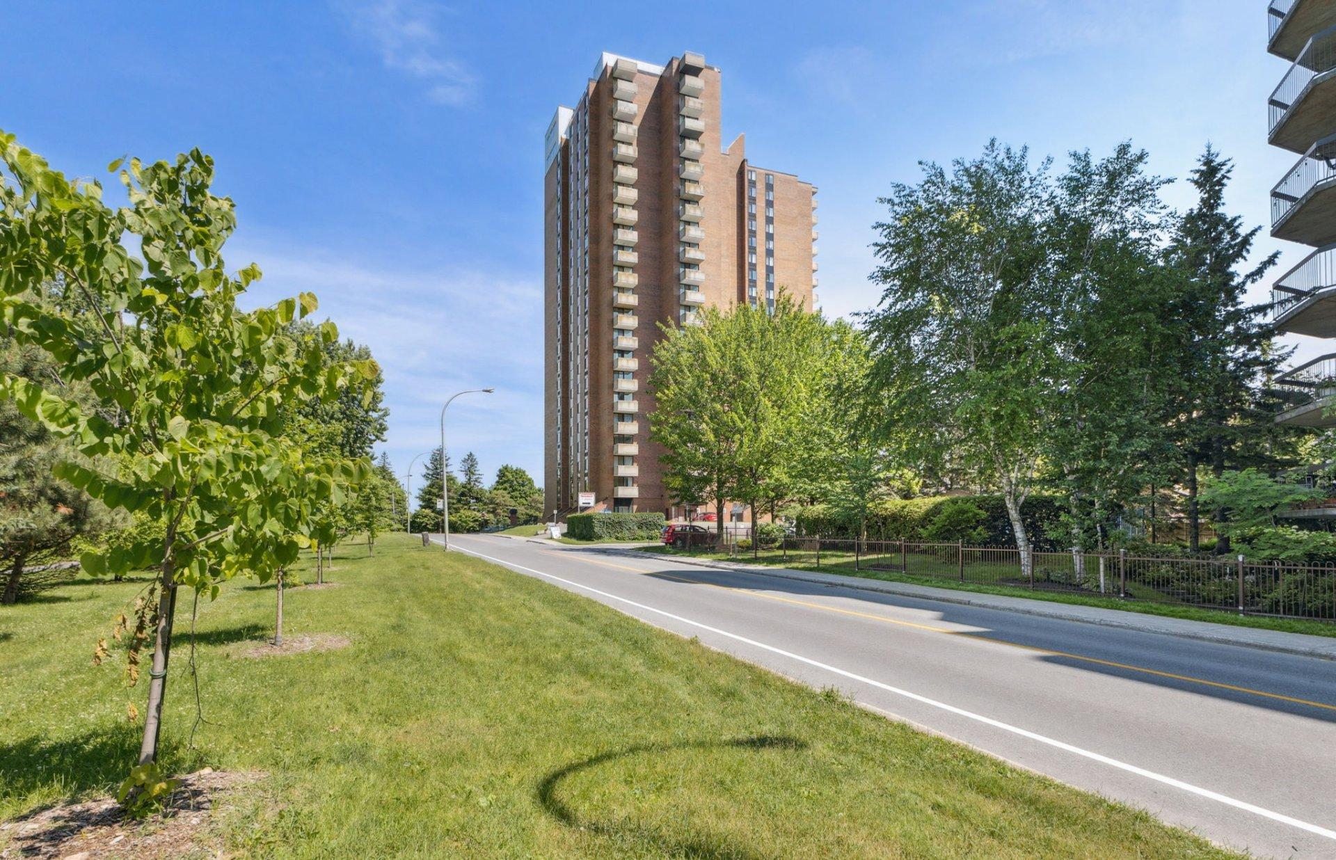 









285


Rue Laurier

,
Gatineau (Hull),




QC
J9A1M5

