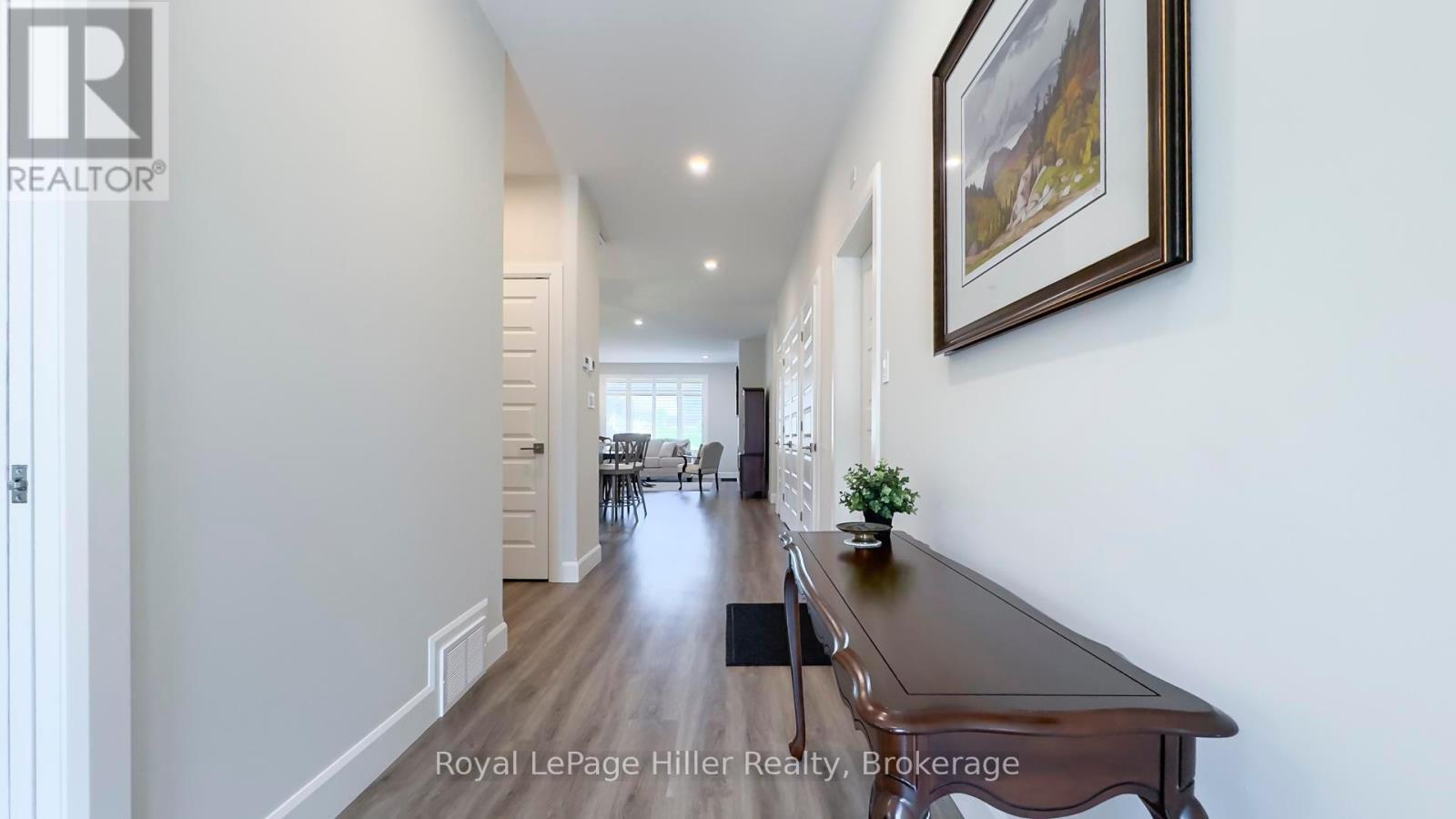 












3 - 24 UPPER THAMES LANE

,
West Perth (Mitchell),




Ontario
N0K1N0

