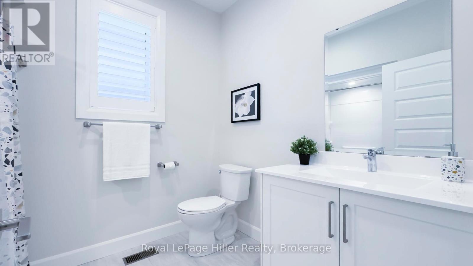 












3 - 24 UPPER THAMES LANE

,
West Perth (Mitchell),




Ontario
N0K1N0

