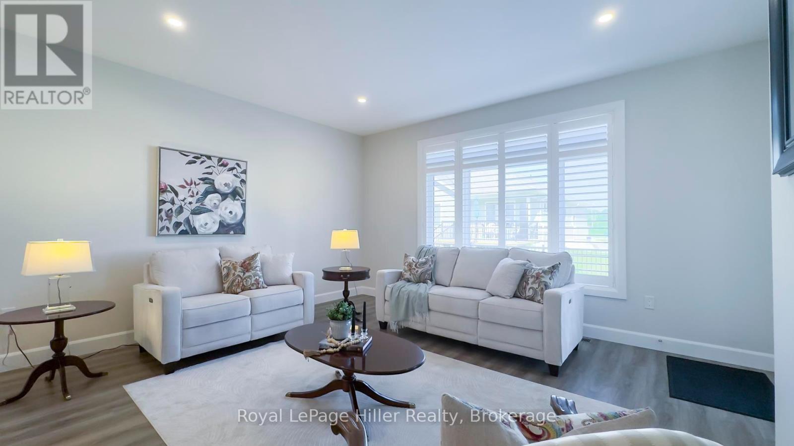 












3 - 24 UPPER THAMES LANE

,
West Perth (Mitchell),




Ontario
N0K1N0

