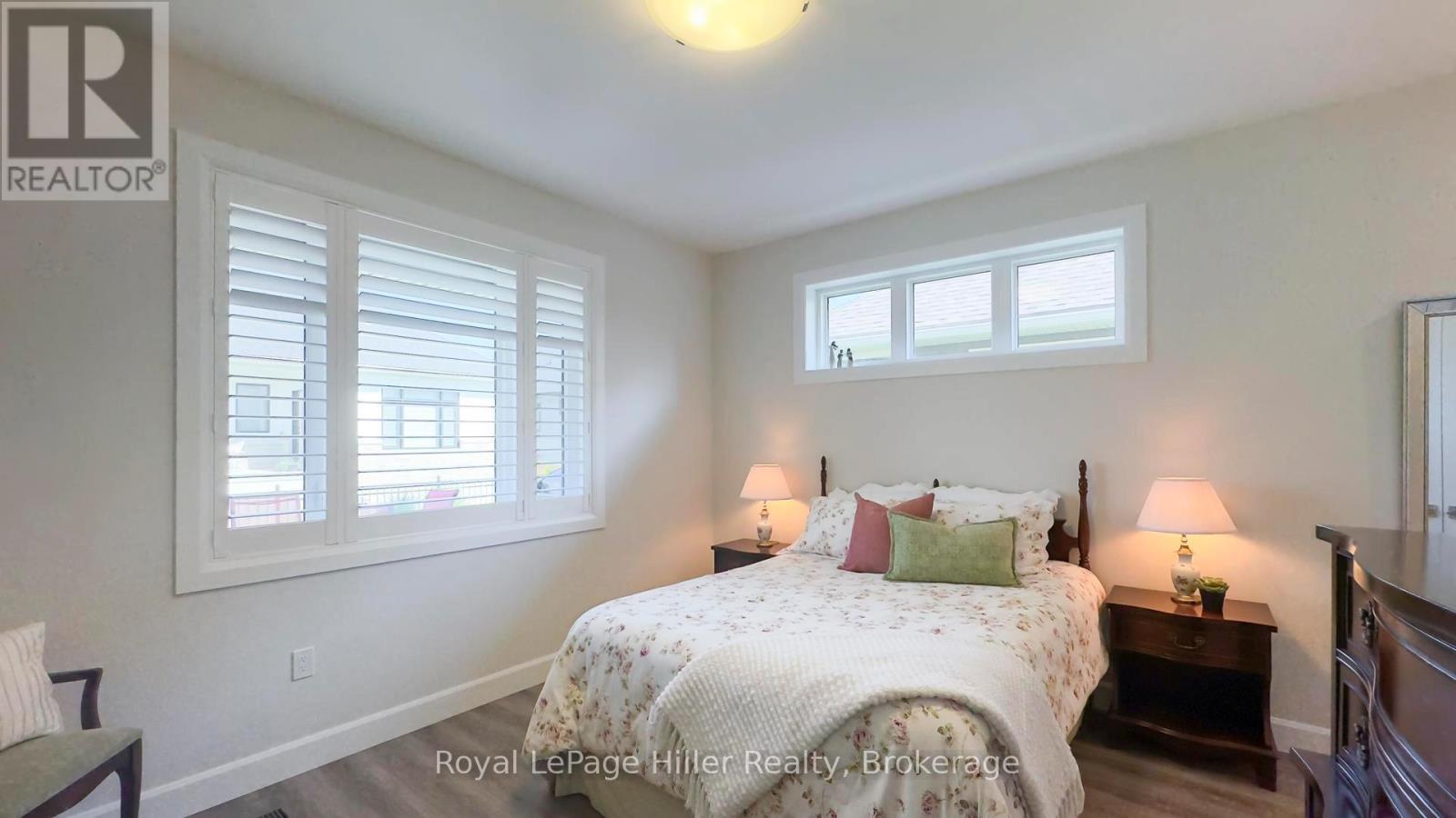 












3 - 24 UPPER THAMES LANE

,
West Perth (Mitchell),




Ontario
N0K1N0

