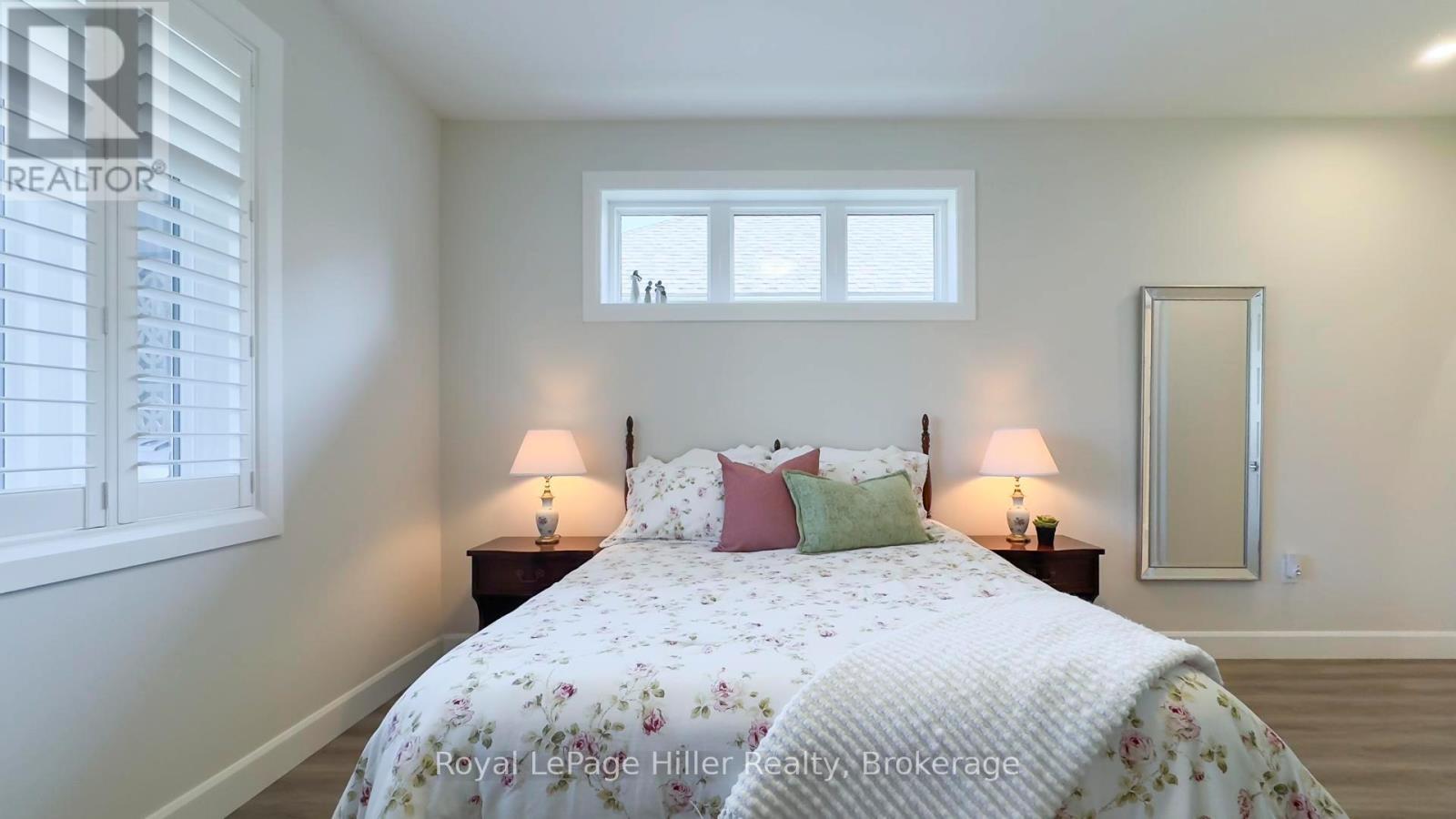 












3 - 24 UPPER THAMES LANE

,
West Perth (Mitchell),




Ontario
N0K1N0

