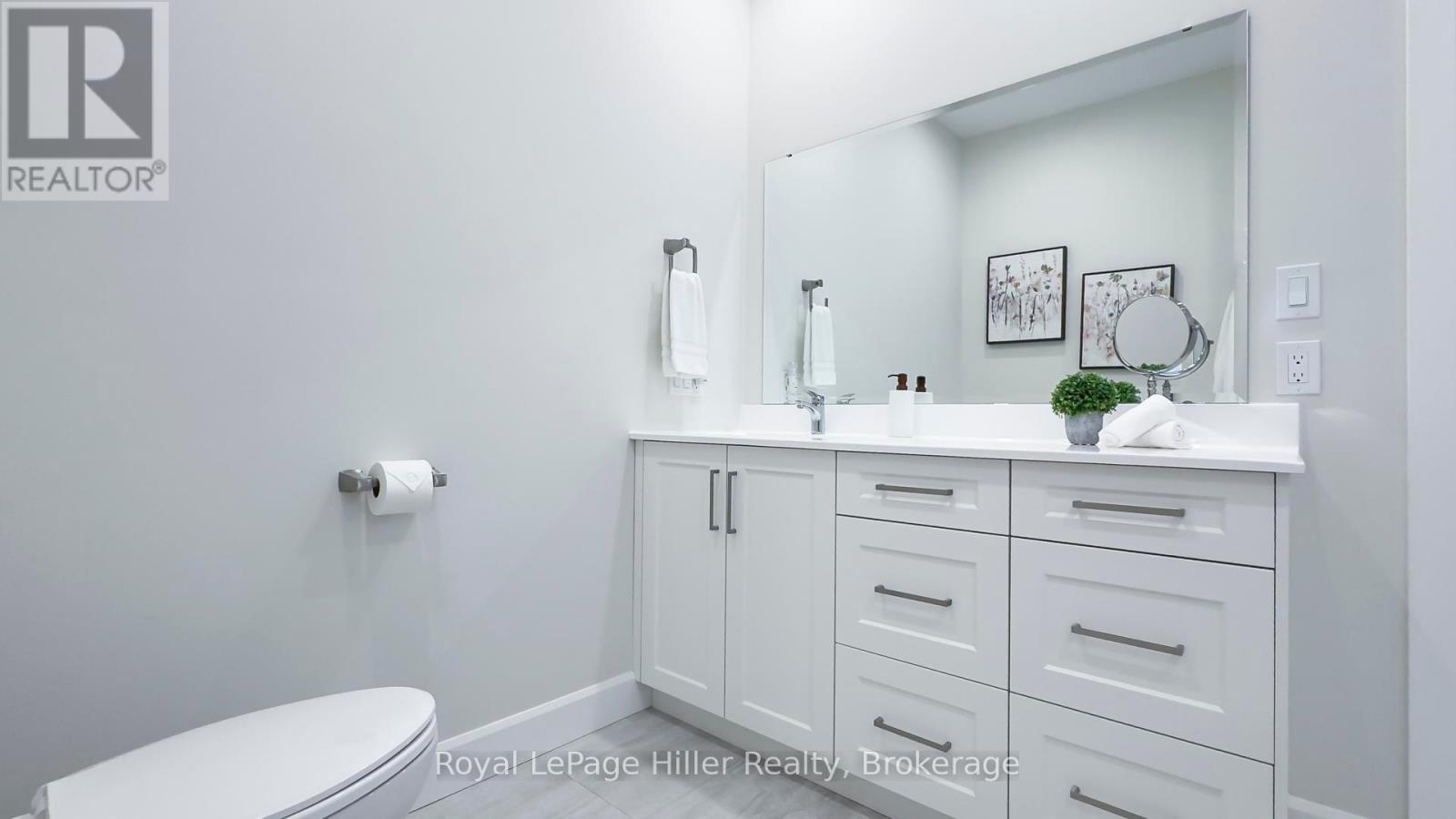 












3 - 24 UPPER THAMES LANE

,
West Perth (Mitchell),




Ontario
N0K1N0

