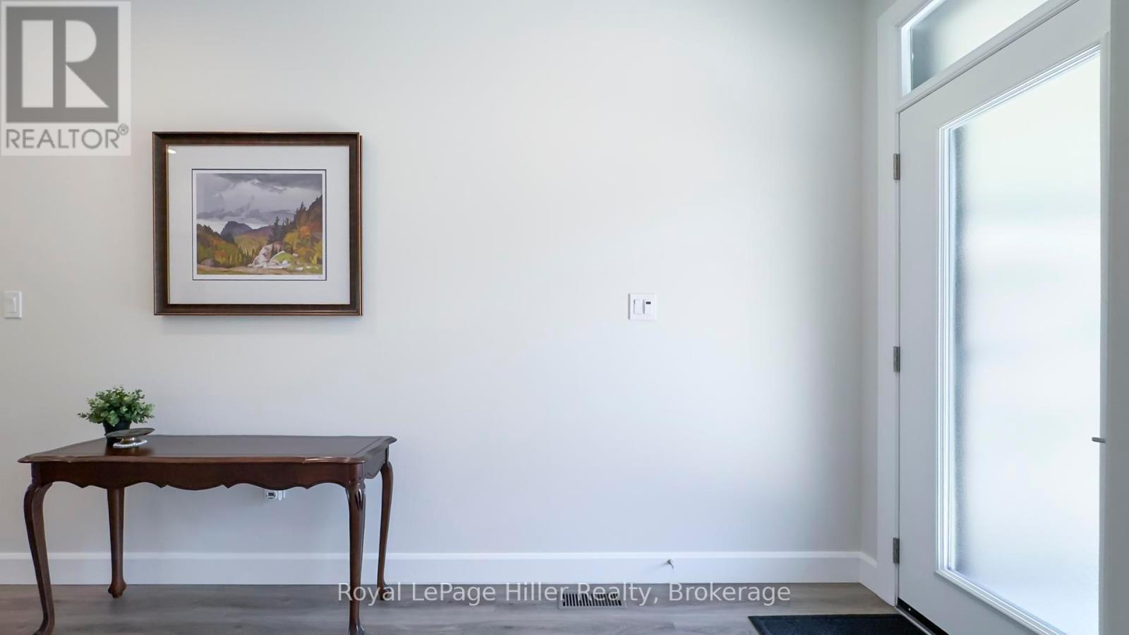 












3 - 24 UPPER THAMES LANE

,
West Perth (Mitchell),




Ontario
N0K1N0

