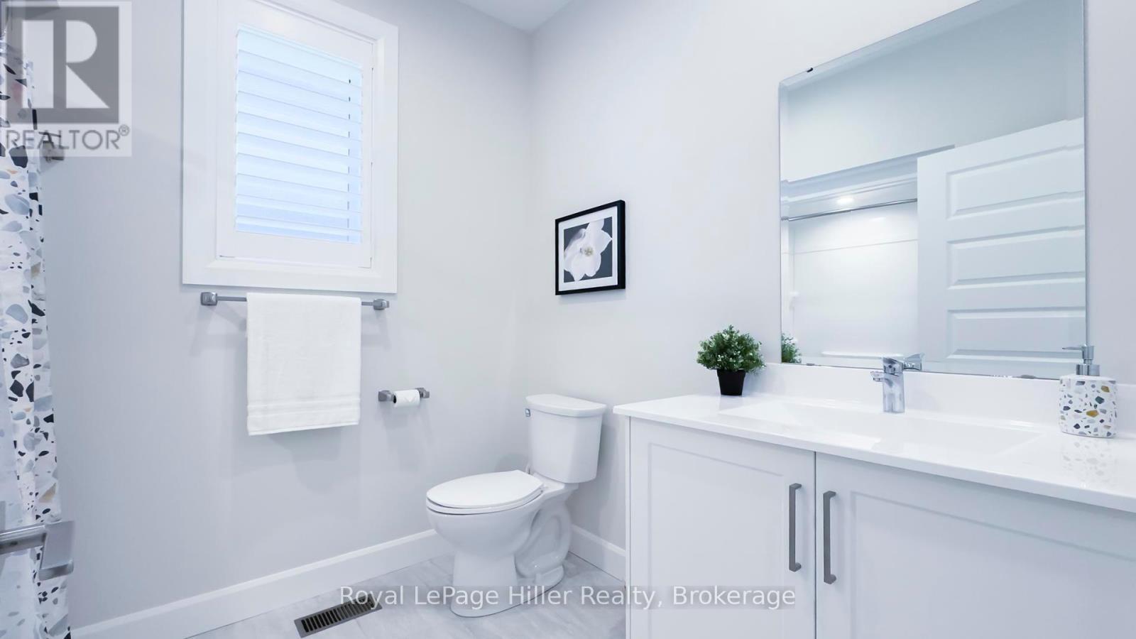












3 - 24 UPPER THAMES LANE

,
West Perth (Mitchell),




Ontario
N0K1N0

