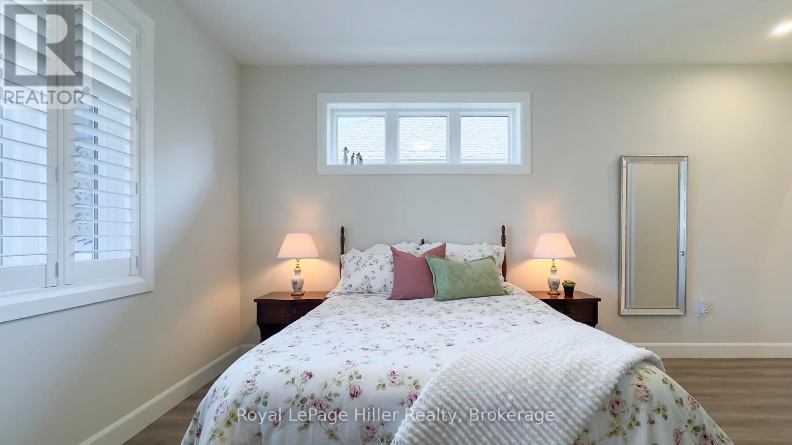 












3 - 24 UPPER THAMES LANE

,
West Perth (Mitchell),




Ontario
N0K1N0

