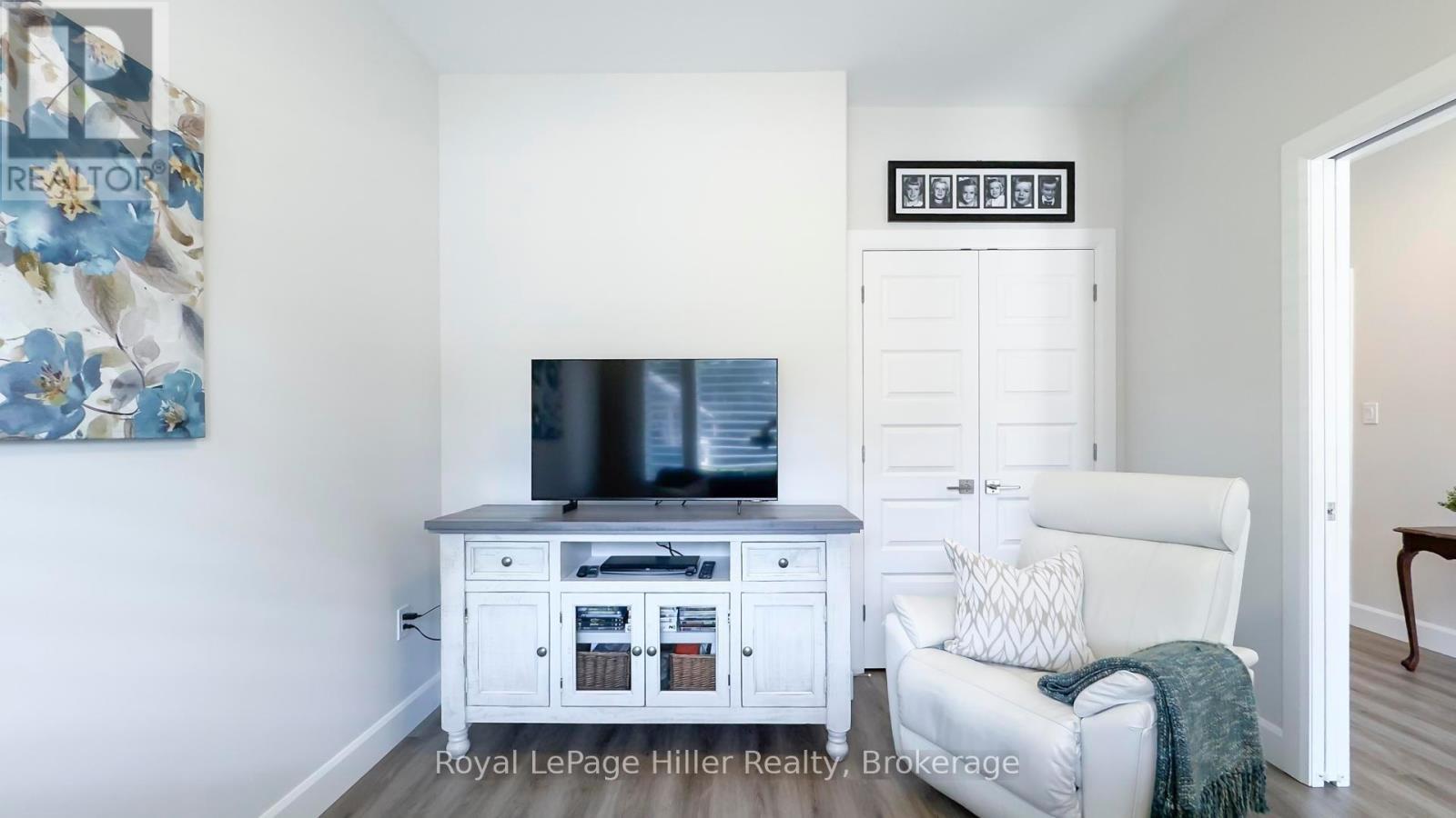 












3 - 24 UPPER THAMES LANE

,
West Perth (Mitchell),




Ontario
N0K1N0

