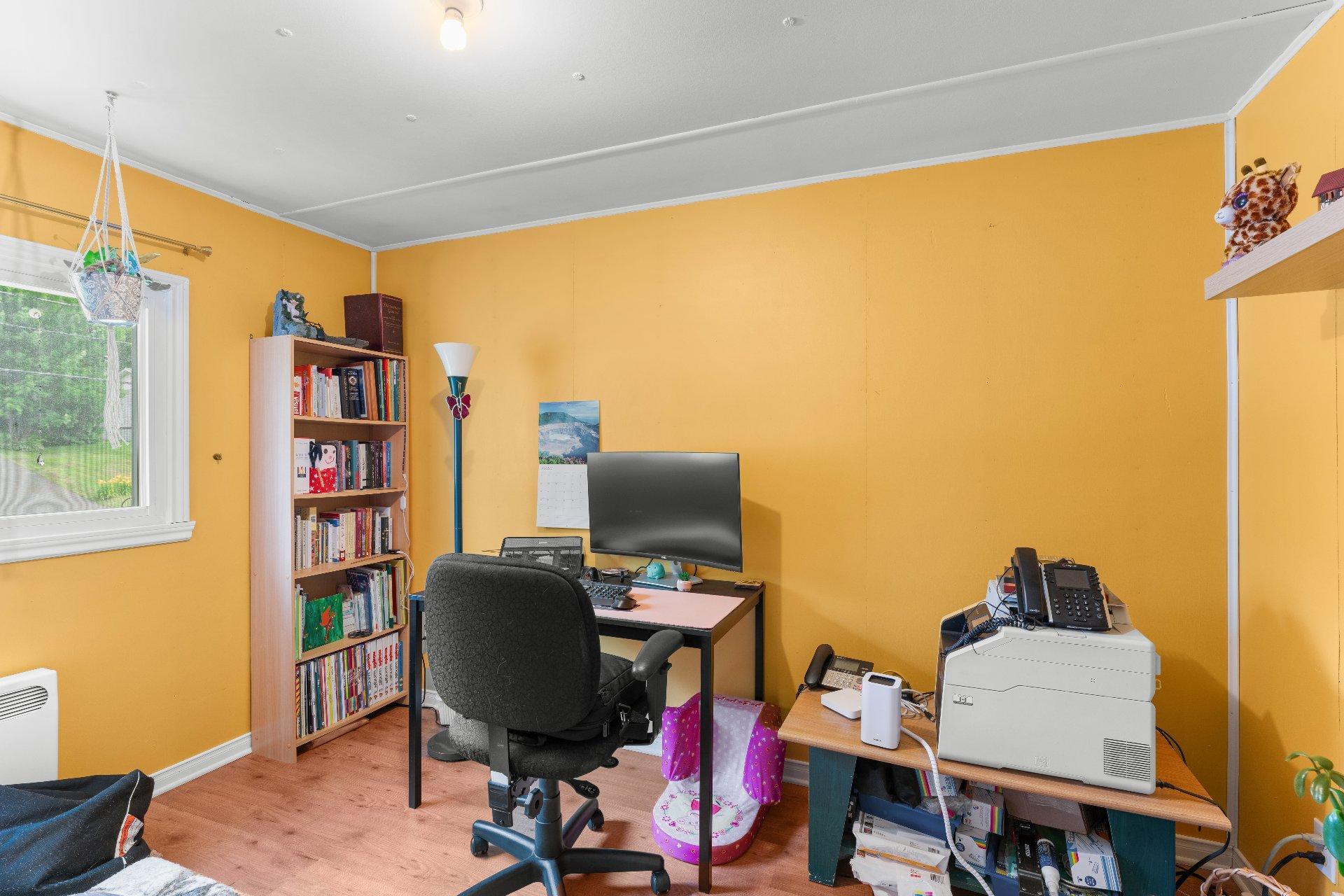 









5112


Rue Dorval

,
Ascot Corner,




QC
J0B1A0

