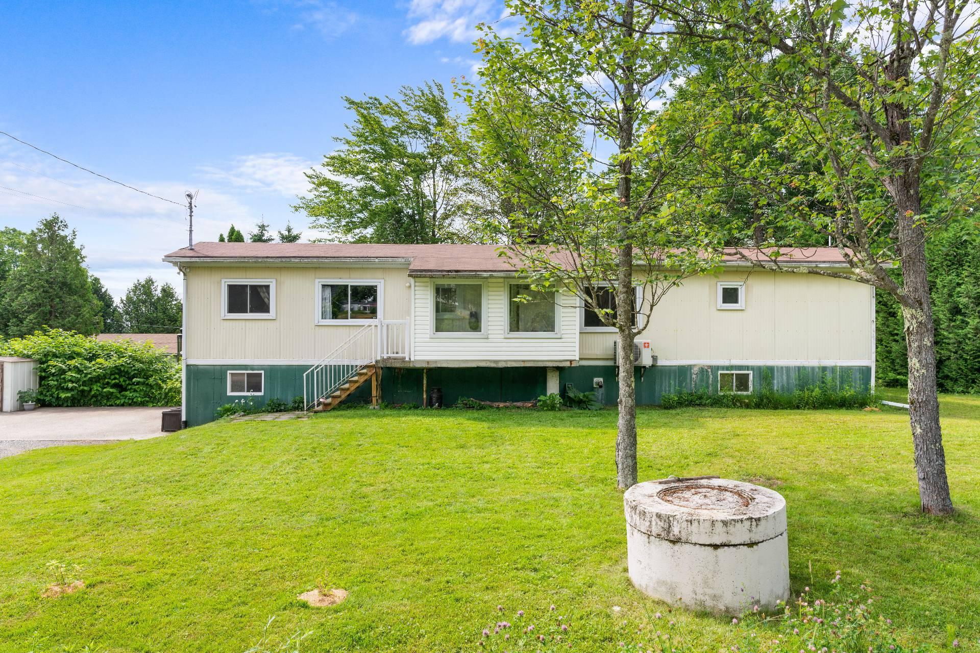 









5112


Rue Dorval

,
Ascot Corner,




QC
J0B1A0

