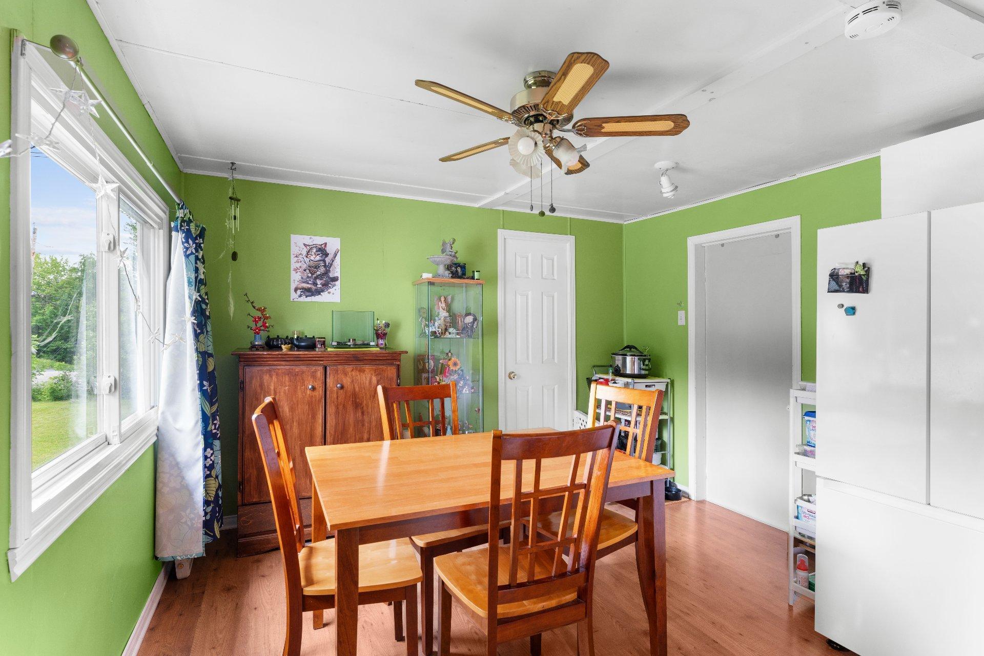 









5112


Rue Dorval

,
Ascot Corner,




QC
J0B1A0

