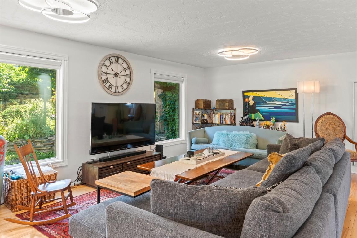 









230


6

Street,
Salmon Arm,




BC
V1E 4E8

