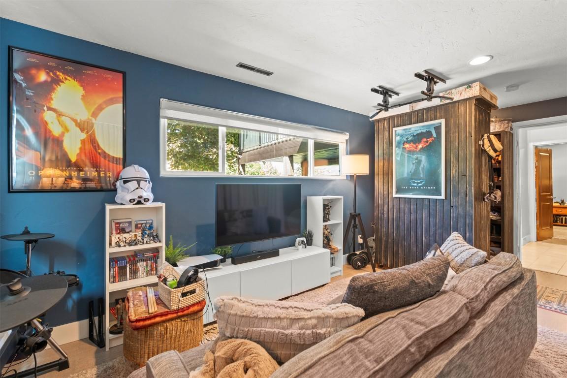 









230


6

Street,
Salmon Arm,




BC
V1E 4E8

