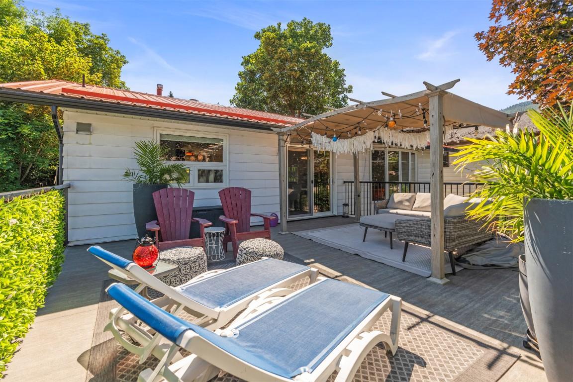 









230


6

Street,
Salmon Arm,




BC
V1E 4E8

