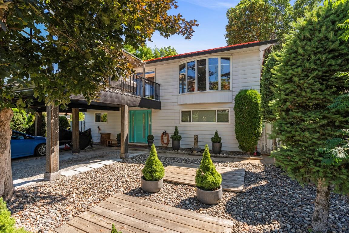 









230


6

Street,
Salmon Arm,




BC
V1E 4E8

