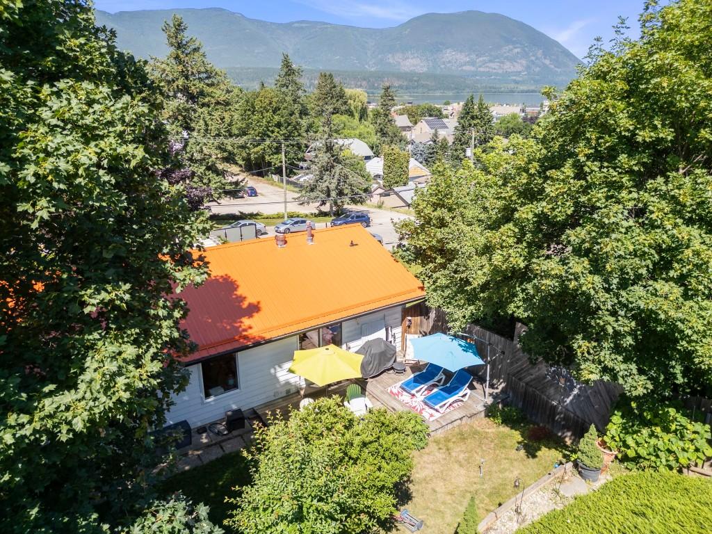 









230


6

Street,
Salmon Arm,




BC
V1E 4E8


