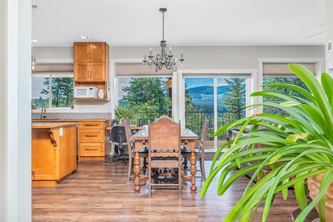 









3186


Salmon River

Road,
Salmon Arm,




BC
V1E 3H9

