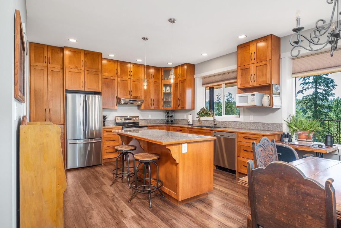 









3186


Salmon River

Road,
Salmon Arm,




BC
V1E 3H9

