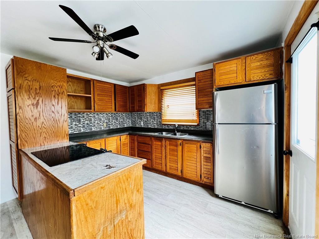 









246


Dumaresq

,
Bathurst,




NB
E2A 1H8


