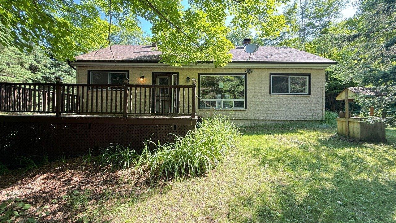 









1


Rue Daley

,
Grenville-sur-la-Rouge,




QC
J0V1B0

