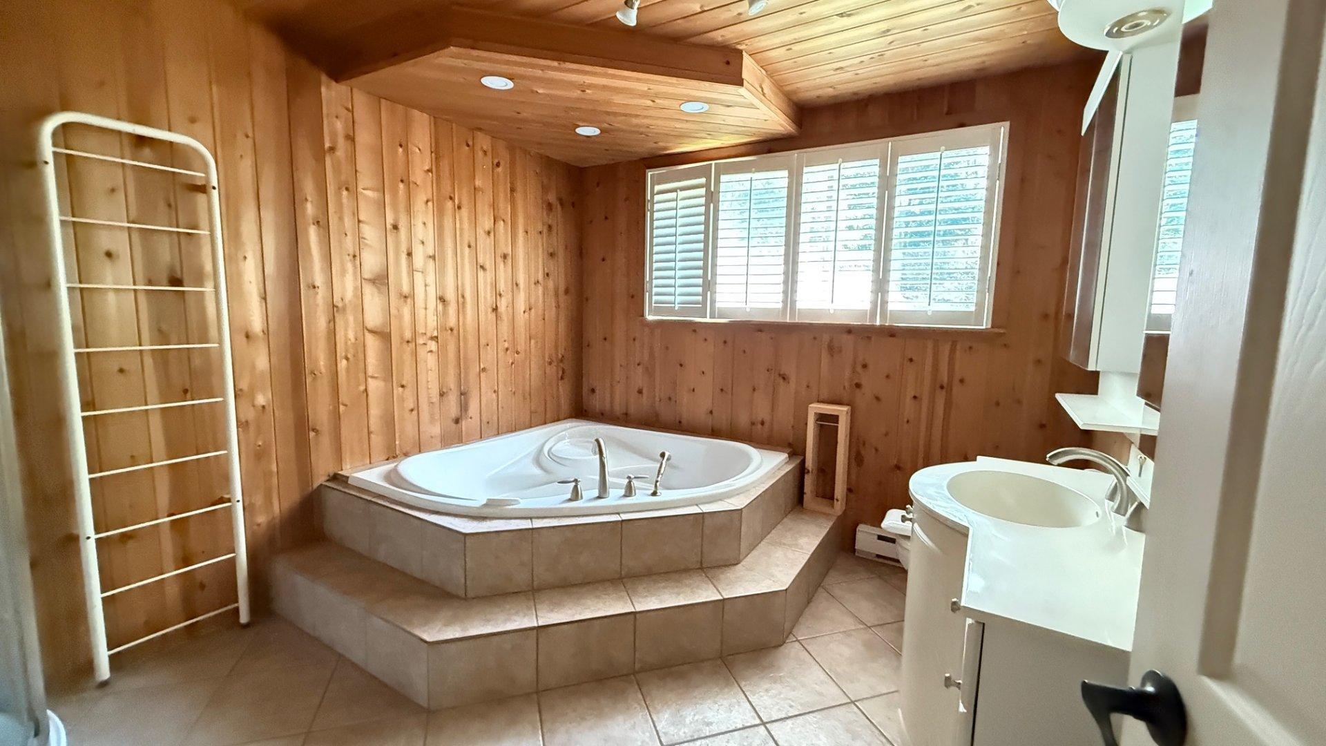 









1


Rue Daley

,
Grenville-sur-la-Rouge,




QC
J0V1B0

