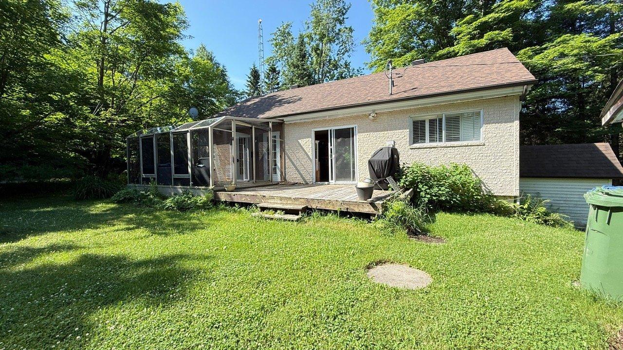 









1


Rue Daley

,
Grenville-sur-la-Rouge,




QC
J0V1B0

