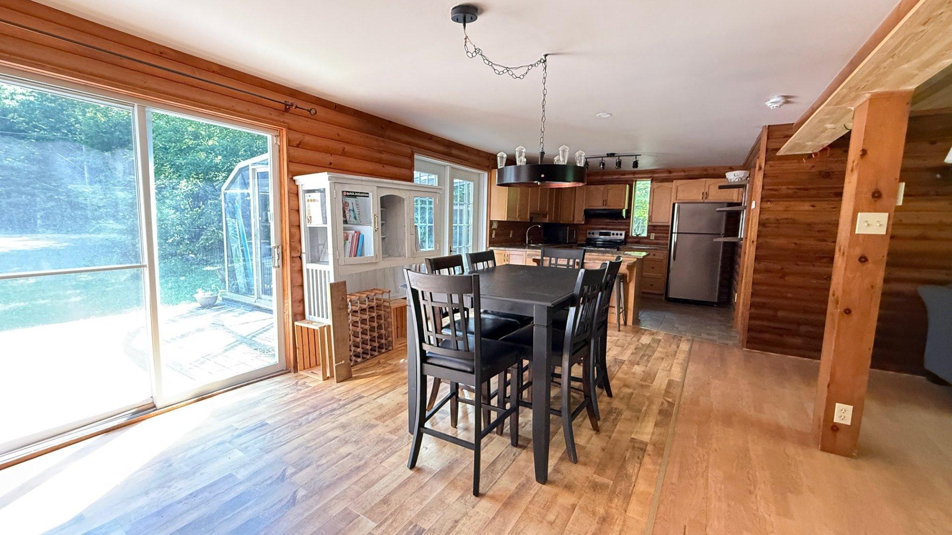 









1


Rue Daley

,
Grenville-sur-la-Rouge,




QC
J0V1B0

