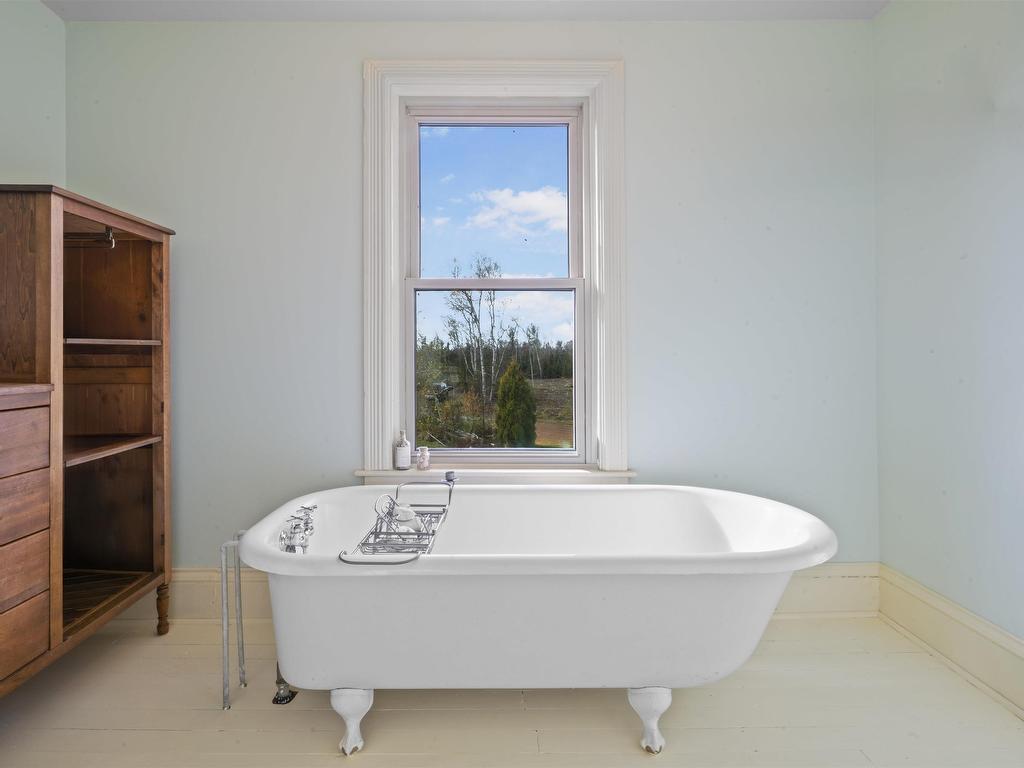 












1336 Point Prim Road

,
Point Prim,




PE
C0A 1A0

