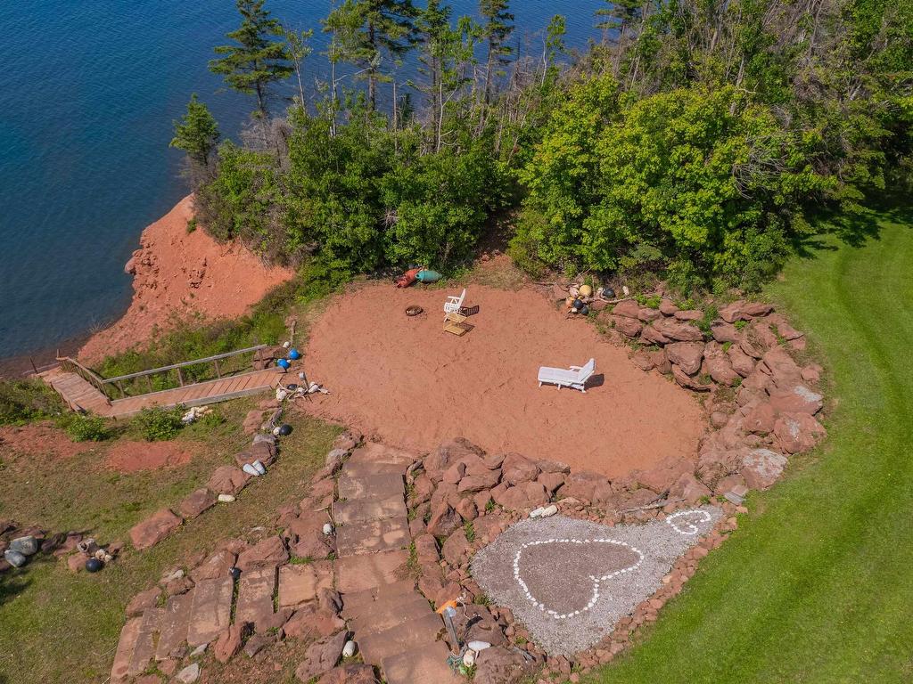 












1336 Point Prim Road

,
Point Prim,




PE
C0A 1A0

